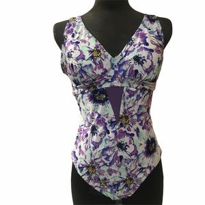 A adore lady’s swimsuit size XL